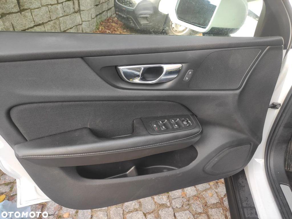 Volvo V60 crosscantry 4x4 automat 2019r mod.2020r r 2.0 diesel