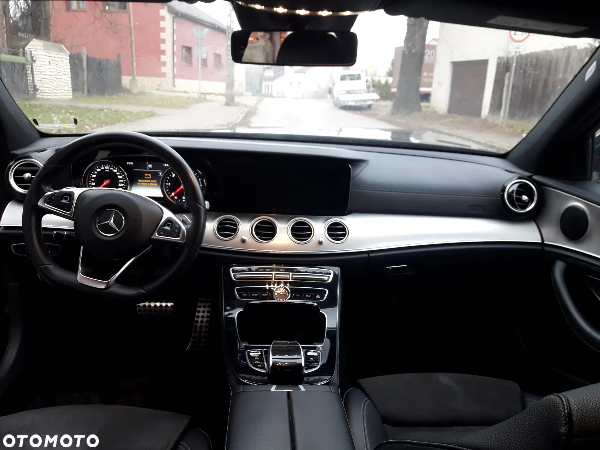 Mercedes-Benz Klasa E 220 d Business Edition 9G-TRONIC