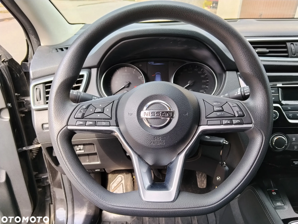 NISSAN QASHQAI – 1.2 benzyna