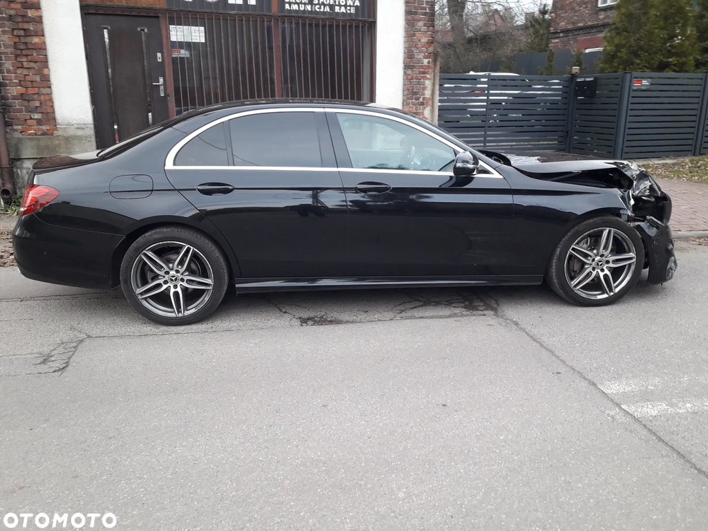 Mercedes-Benz Klasa E 220 d Business Edition 9G-TRONIC