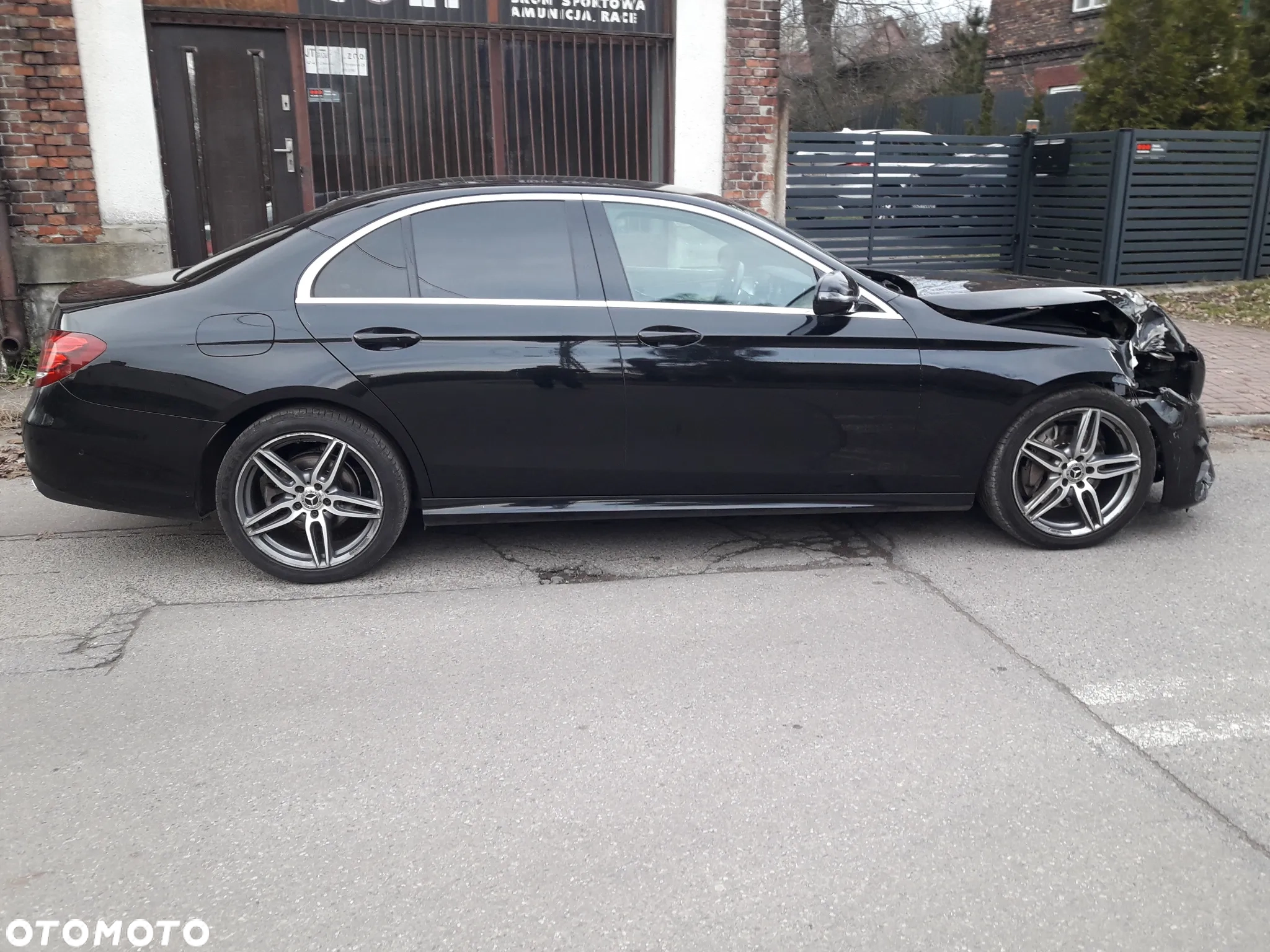 Mercedes-Benz Klasa E 220 d Business Edition 9G-TRONIC