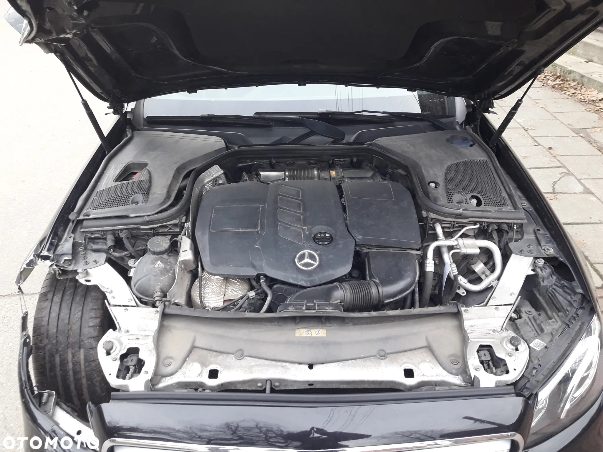 Mercedes-Benz Klasa E 220 d Business Edition 9G-TRONIC