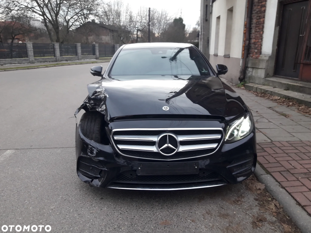 Mercedes-Benz Klasa E 220 d Business Edition 9G-TRONIC