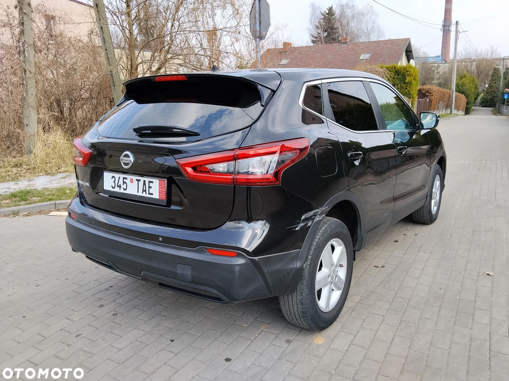 NISSAN QASHQAI – 1.2 benzyna