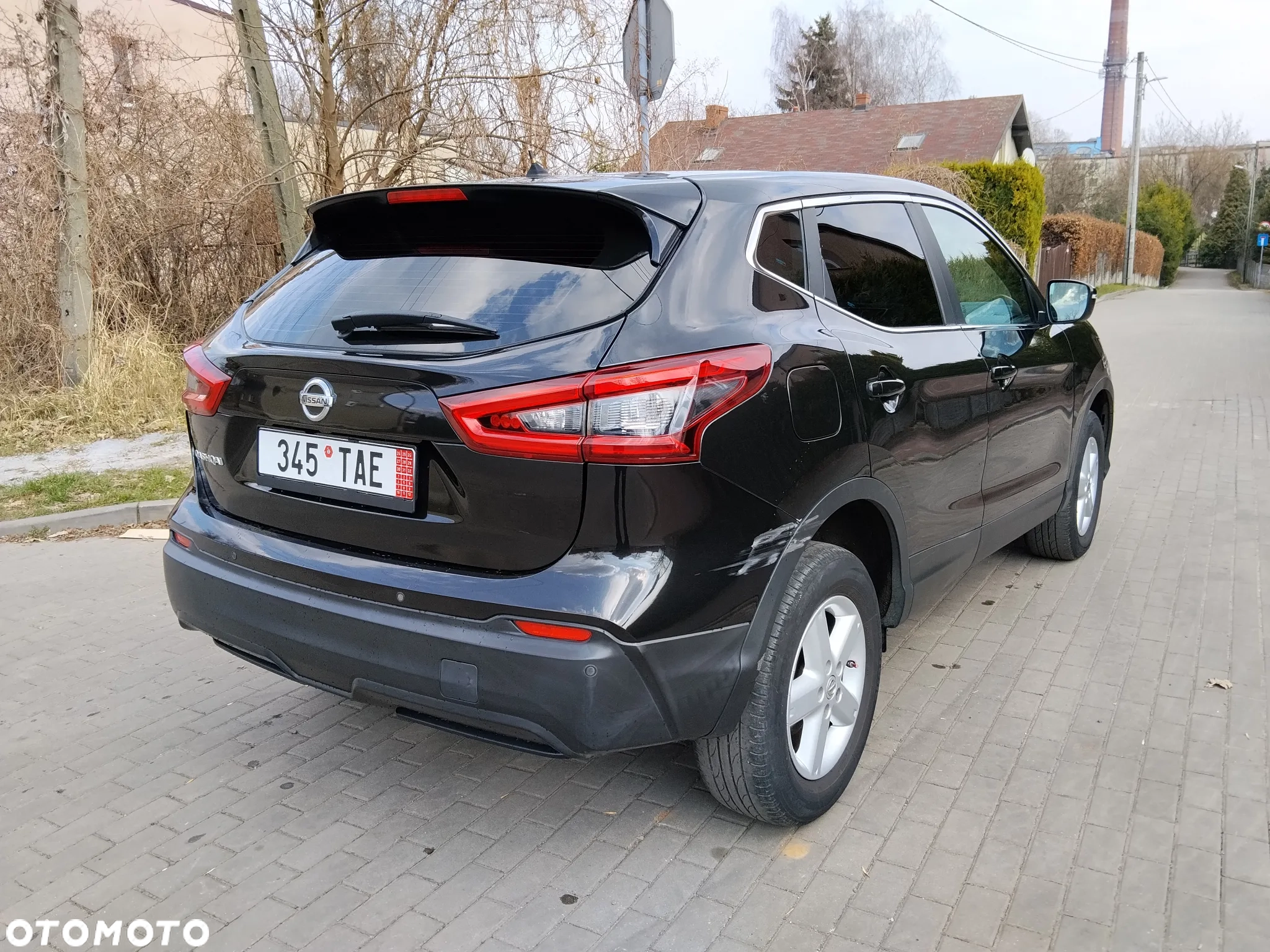 NISSAN QASHQAI – 1.2 benzyna