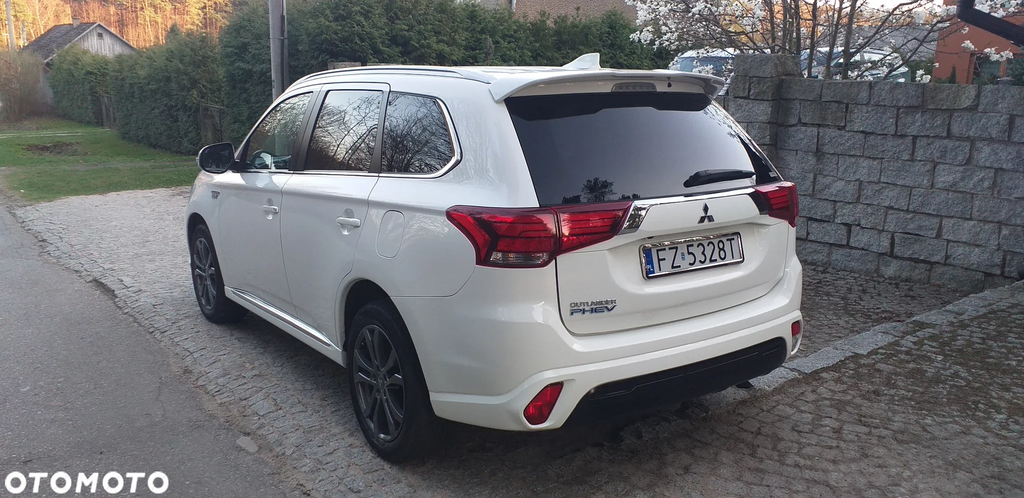 Mitsubishi Outlander ver-phev-intense-plus mod 2019r