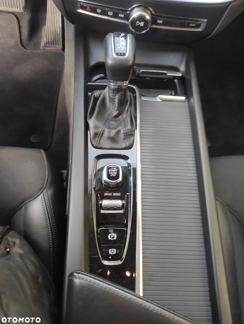 Volvo V60 crosscantry 4x4 automat 2019r mod.2020r r 2.0 diesel
