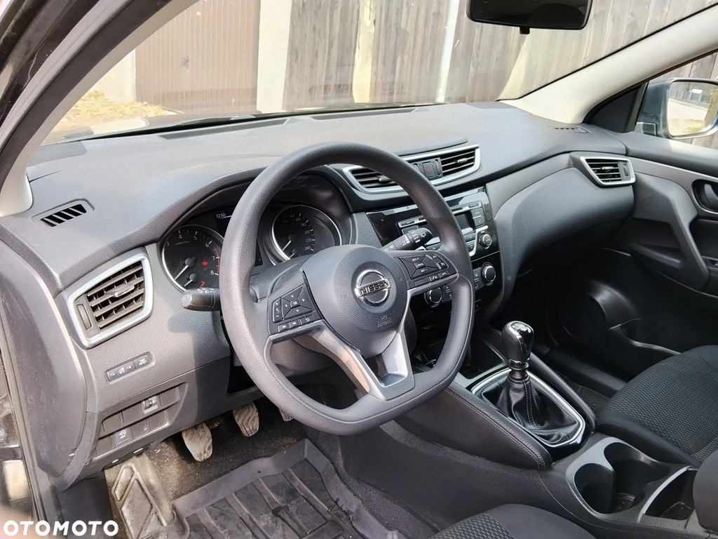 NISSAN QASHQAI – 1.2 benzyna