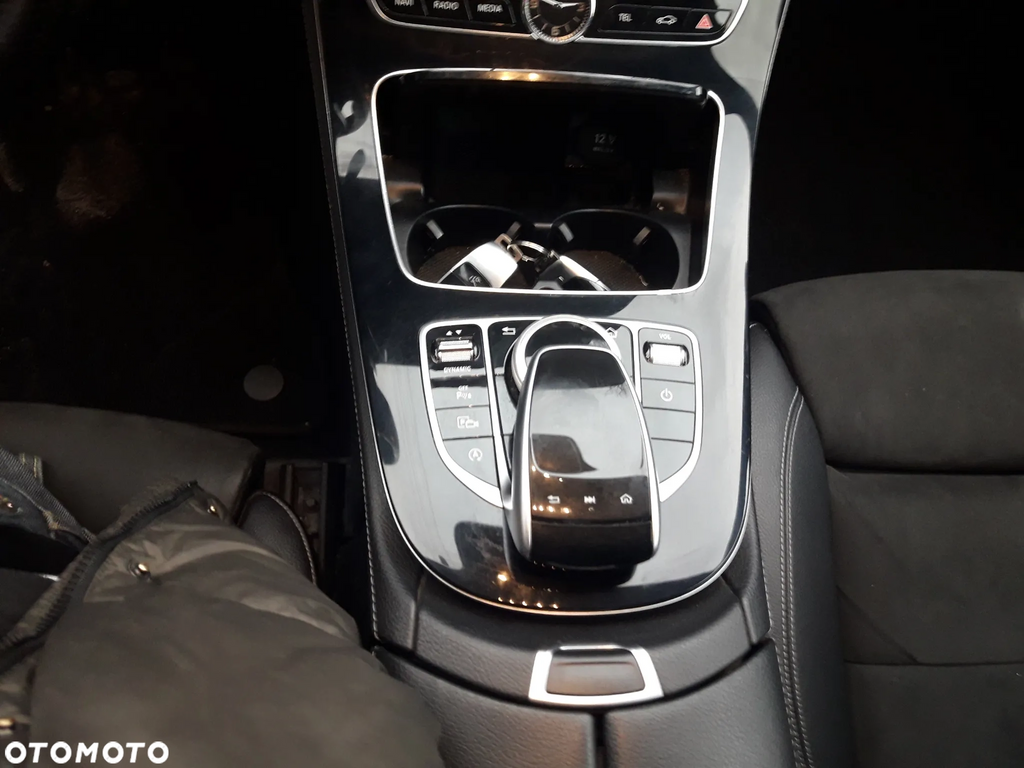Mercedes-Benz Klasa E 220 d Business Edition 9G-TRONIC
