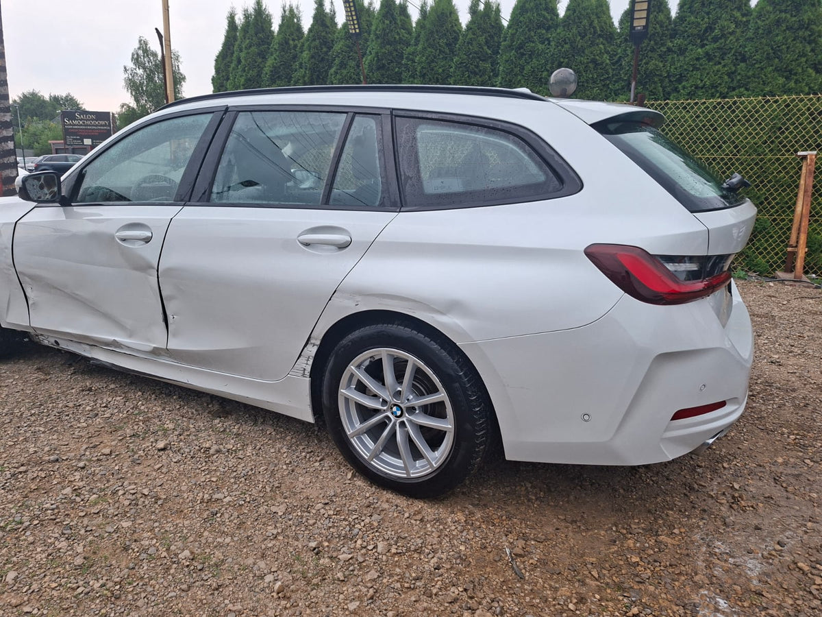 BMW Seria 3 320d xDrive MHEV Luxury Line