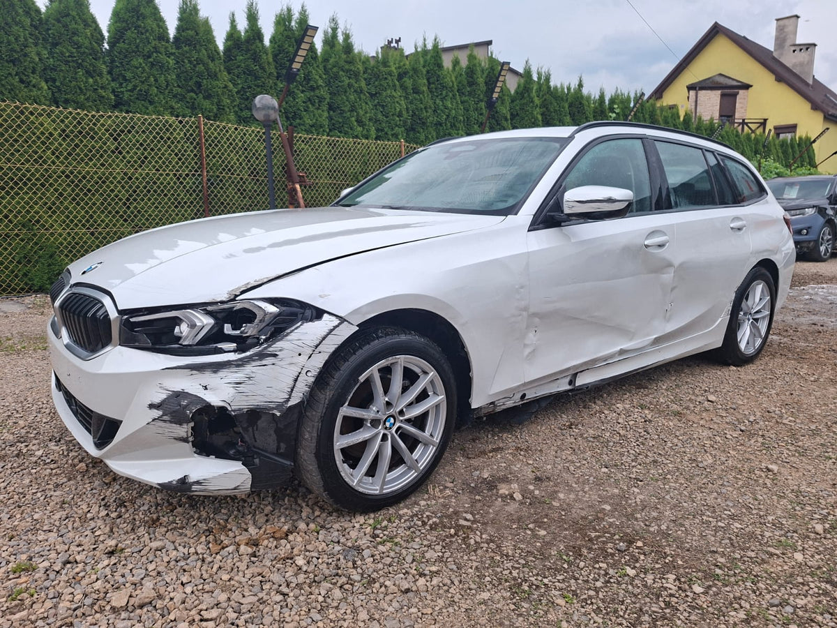 BMW Seria 3 320d xDrive MHEV Luxury Line