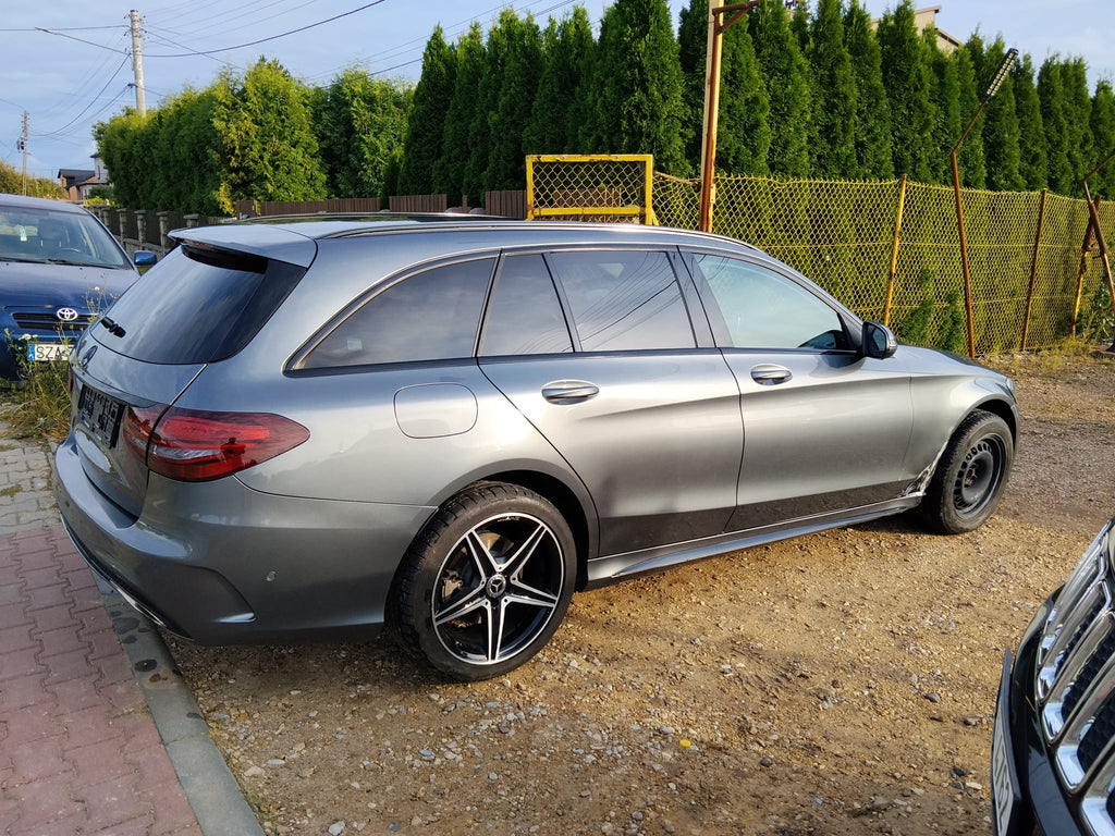 Mercedes-Benz Klasa C 180 9G-TRONIC